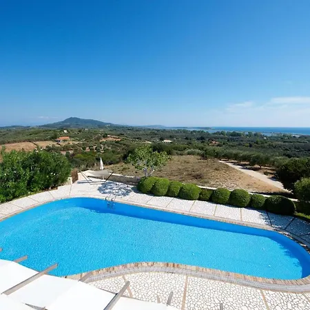 Sleeps 8 Pool Air Con Wifi * Χαλικούνας