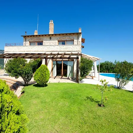 Βίλα Sleeps 8 Pool Air Con Wifi Χαλικούνας