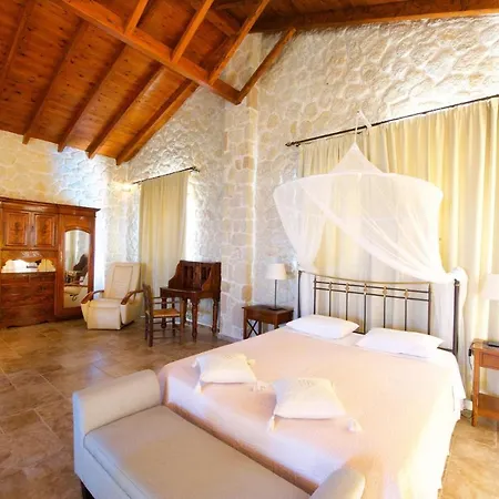 Sleeps 8 Pool Air Con Wifi *
